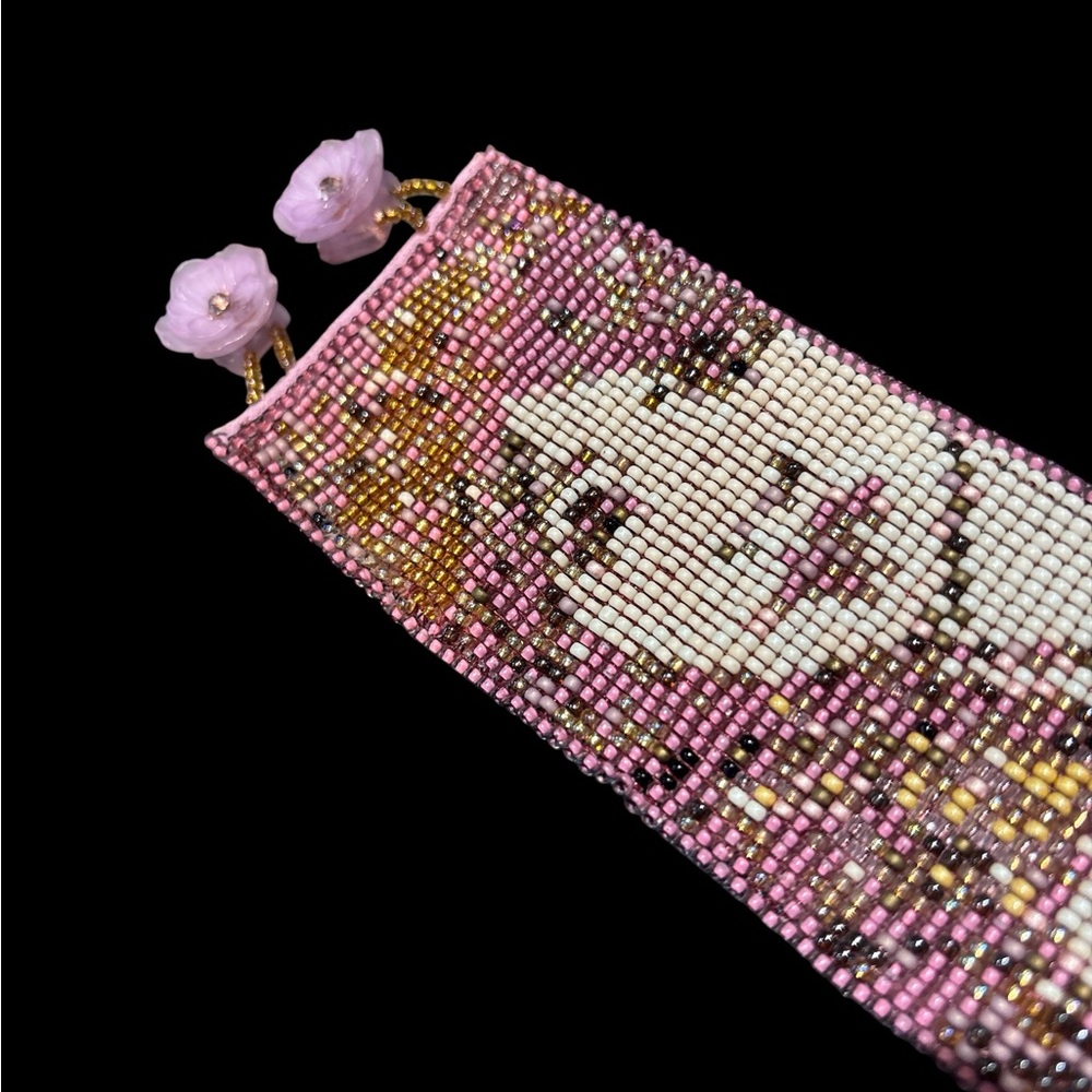 Hand Crafted Pink/Gold Beaded Bracelet with beautiful girl/woman. Intricate work - Picture 4 of 5